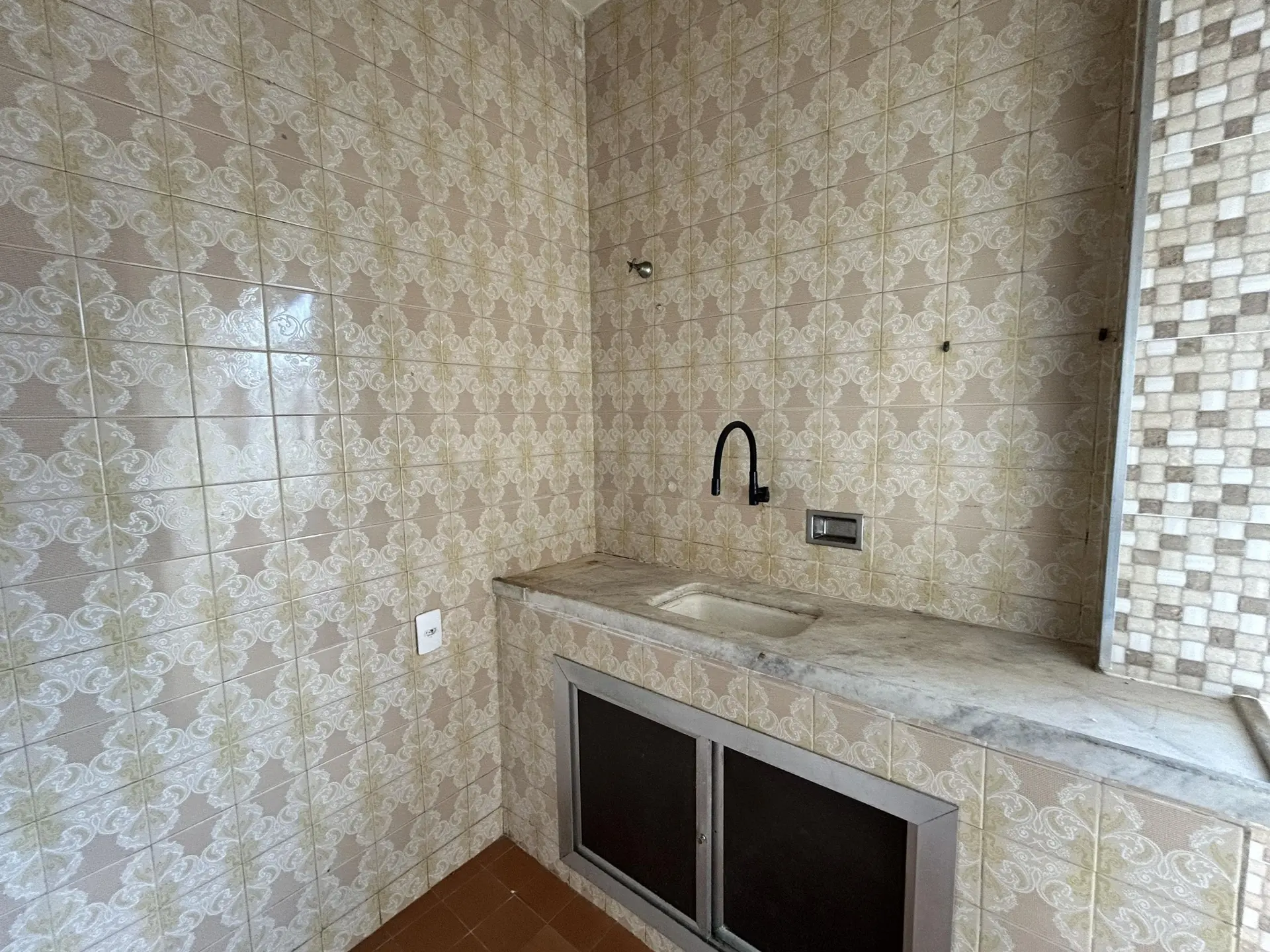 Unfurnished 1-bedroom apartment with 1 parking space — photo 2