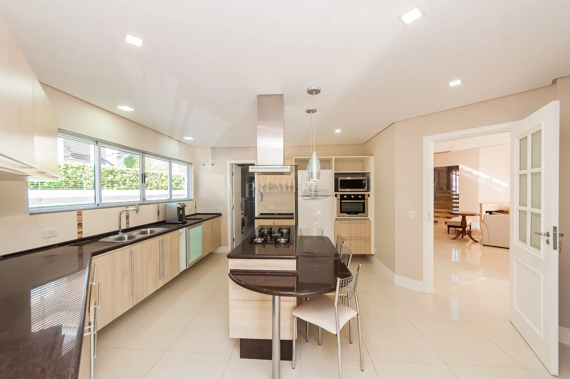 Furnished house with 613 m², 3 en-suite bedrooms — photo 7