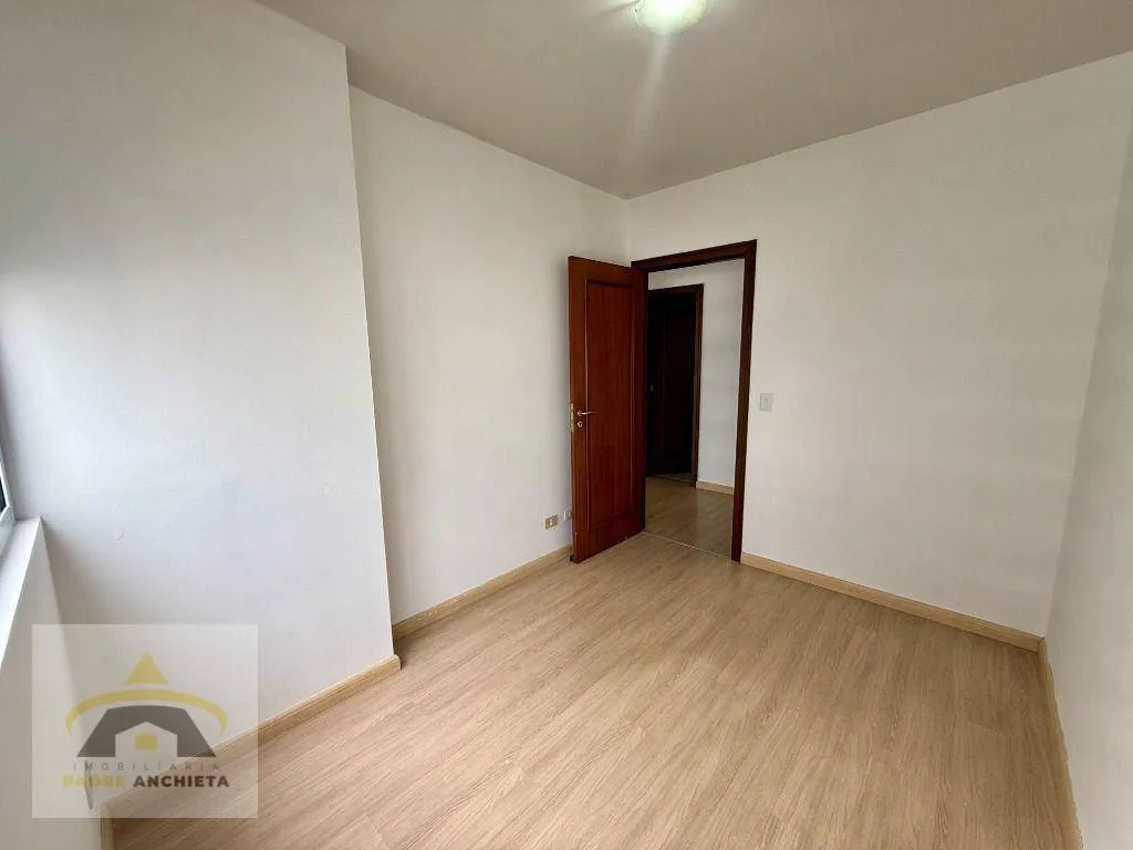 Apartamento de 3 dormitorios con balcón — photo 12