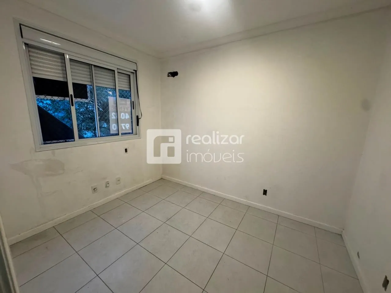 3-bedroom apartment with a built-in balcony grill — photo 26
