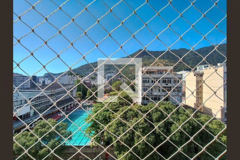Rental apartment with 3 bedrooms and 208 m² — photo 47