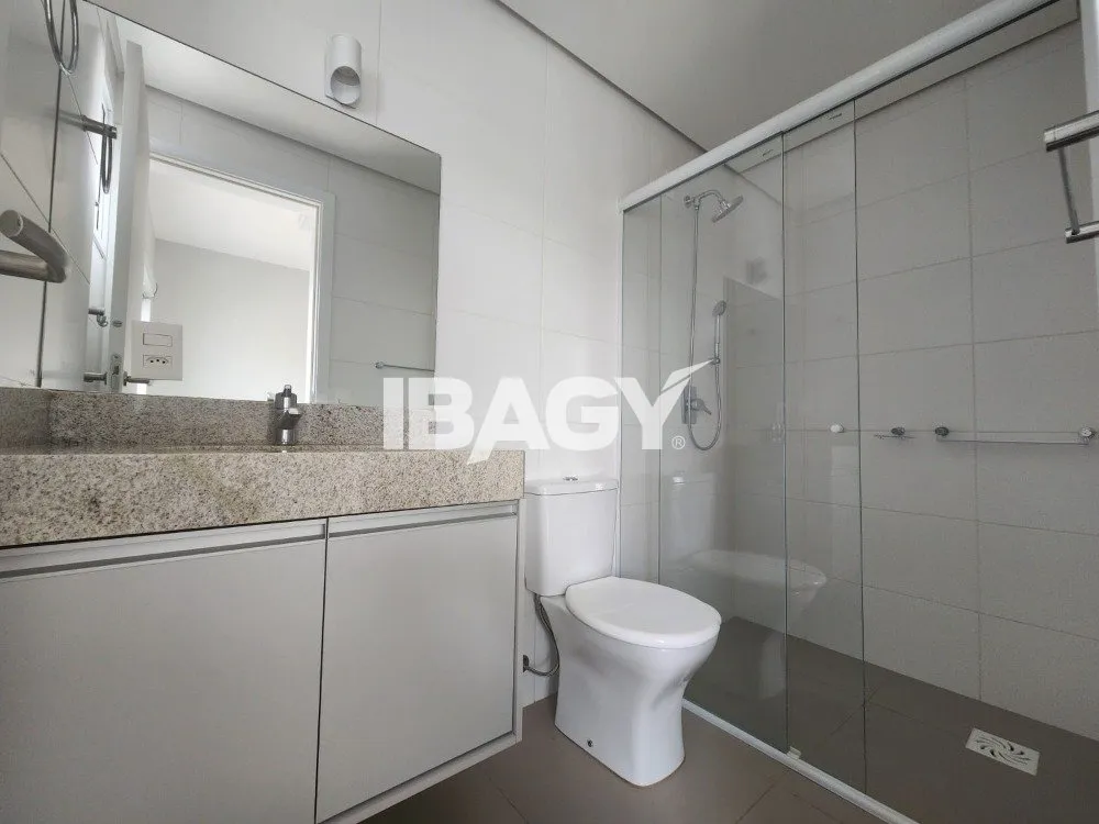 2-bedroom apartment in a building with a gym — photo 27