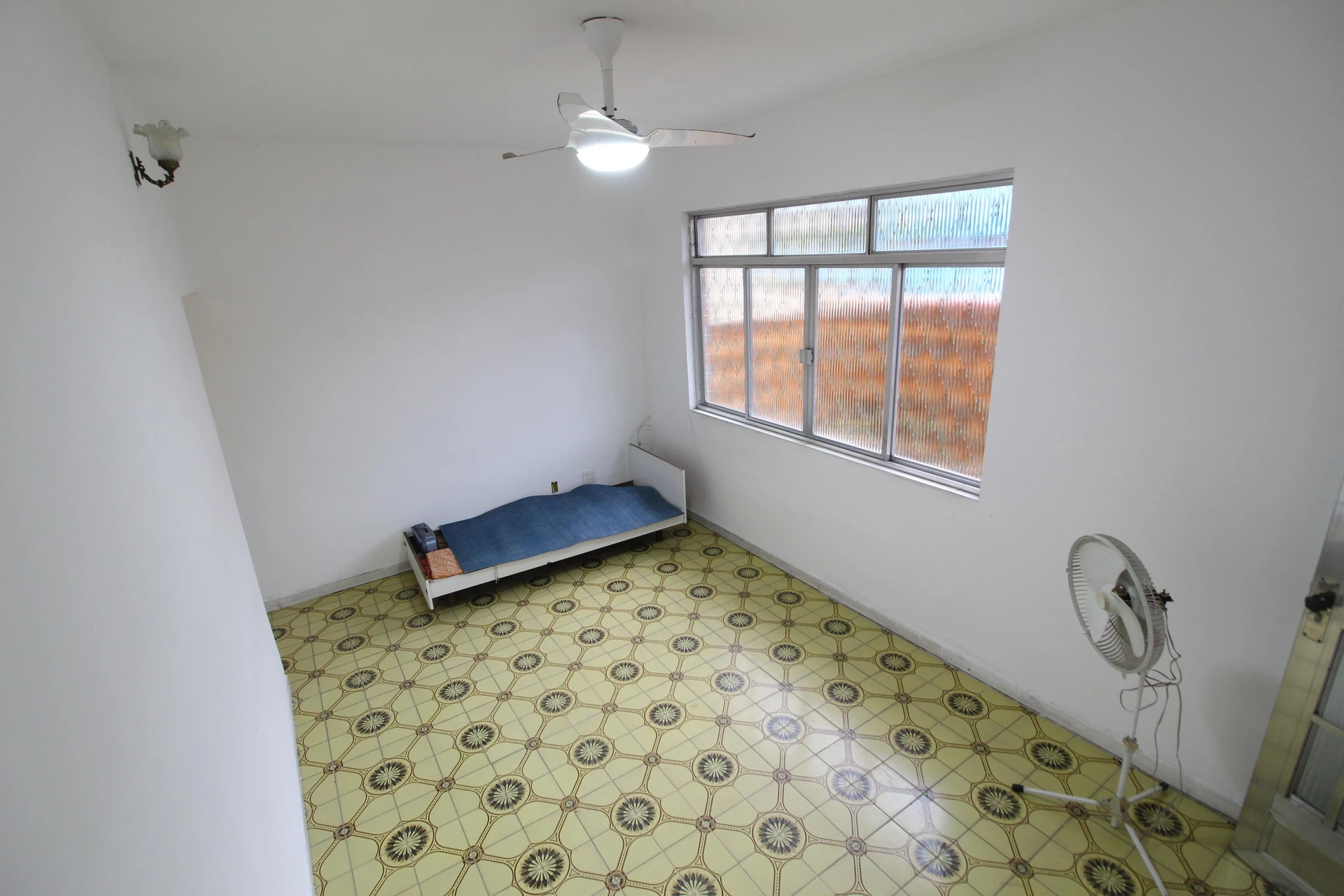 Condominium house with 3 bedrooms and 1 en-suite — photo 18