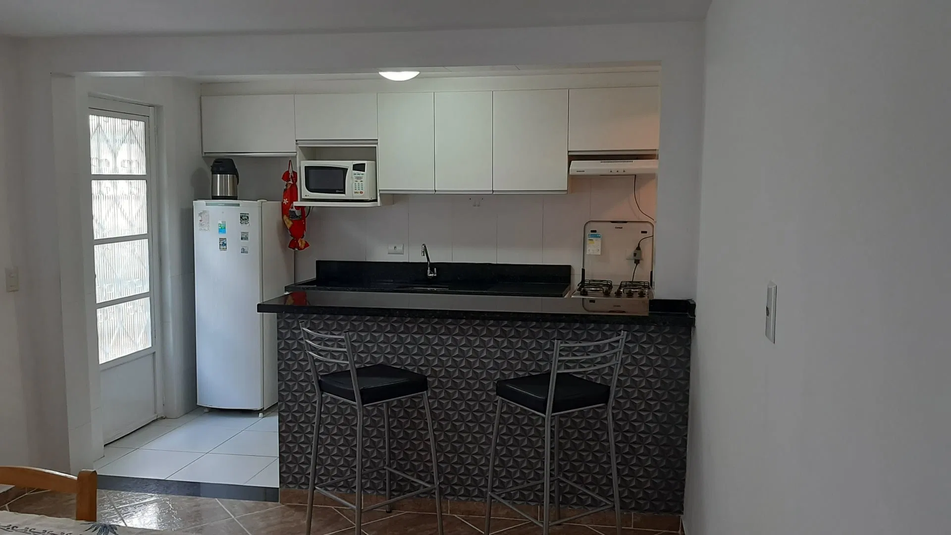 3-bedroom house with a private BBQ — photo 2