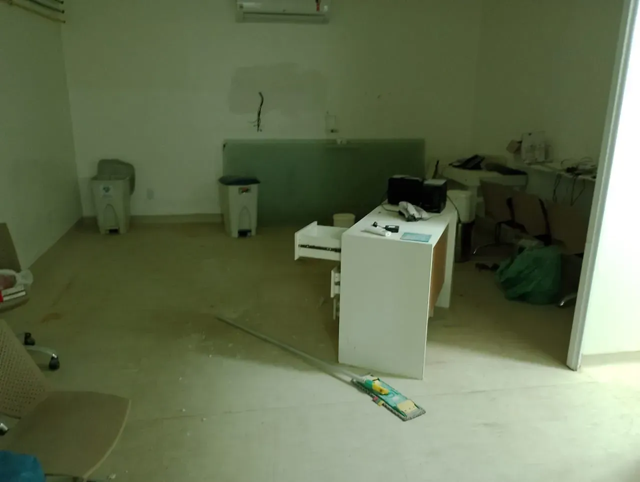 Casa sem mobília com 5 quartos e cozinha prática de 350 m² — photo 4