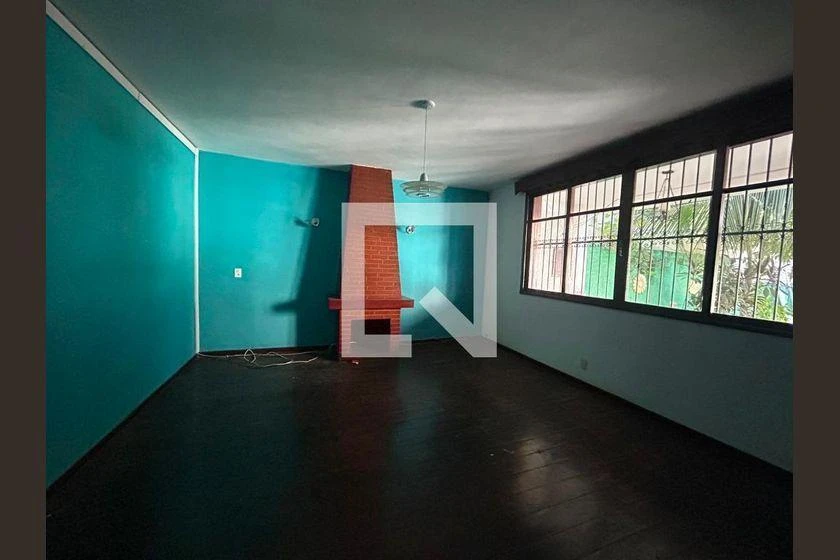 Casa com 3 quartos e 6 vagas de garagem — photo 2