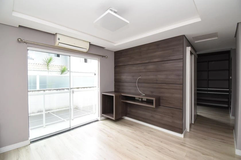 Condo house with 2 bedrooms, private garden and suite — photo 4
