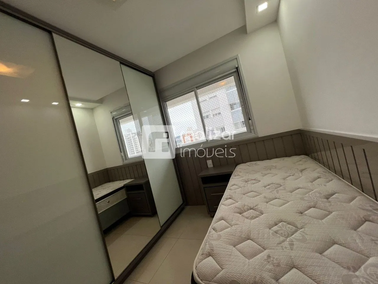 Apartamento amueblado de 3 dormitorios con balcón — photo 16