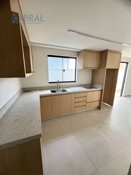 30 m² studio with balcony sink and built-in grill — photo 8
