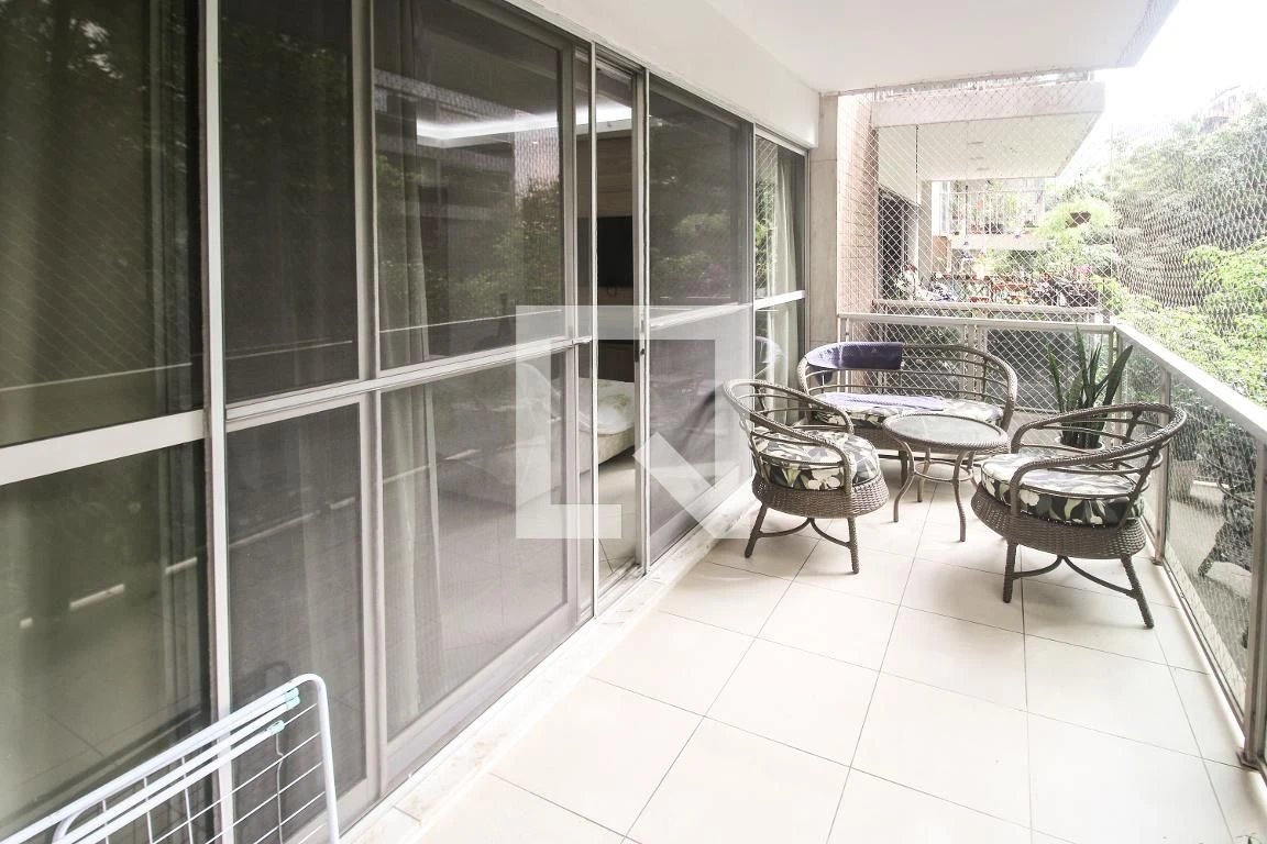Washing machine in a 3-bedroom apartment, 136 m² — photo 23