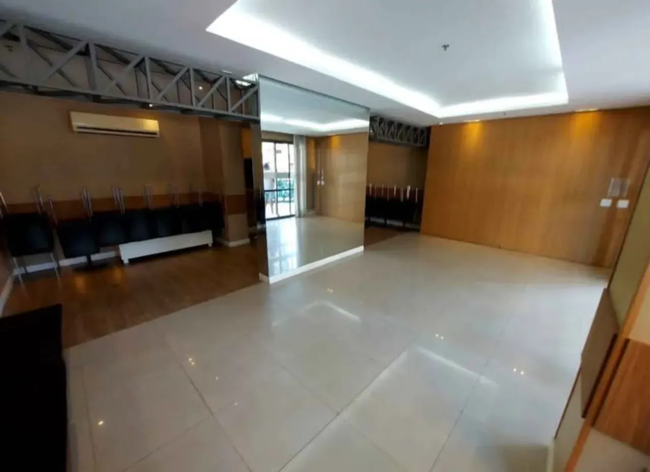 Furnished 2-bedroom apartment with en-suite and parking — photo 55