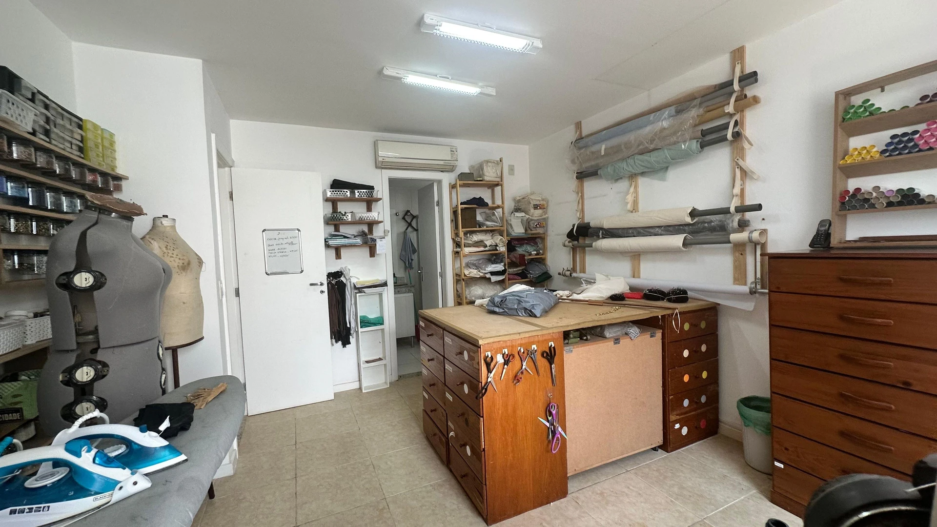 Casa mobiliada em condomínio com 5 quartos e quintal — photo 32