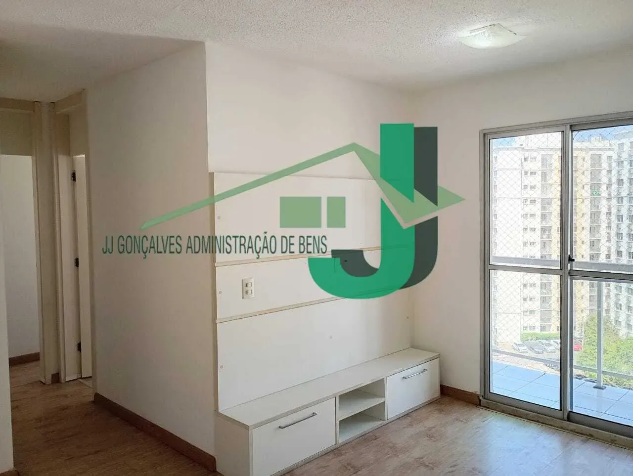 2-bedroom apartment with a home office
