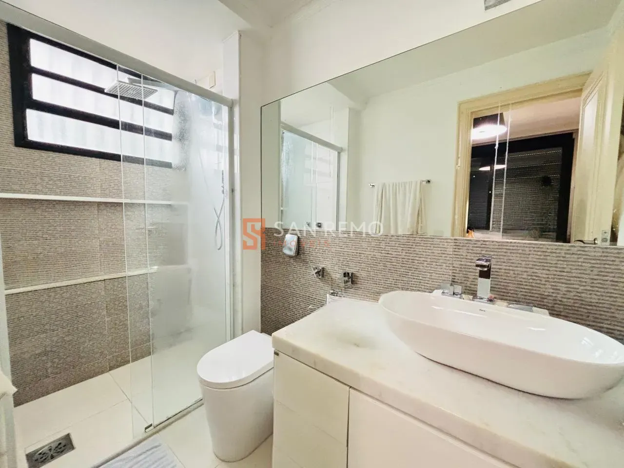 Garden apartment with 3 en-suite bedrooms and 241 m² — photo 16