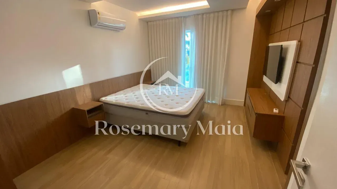 Furnished house with 4 bedrooms and 360 m² — photo 12