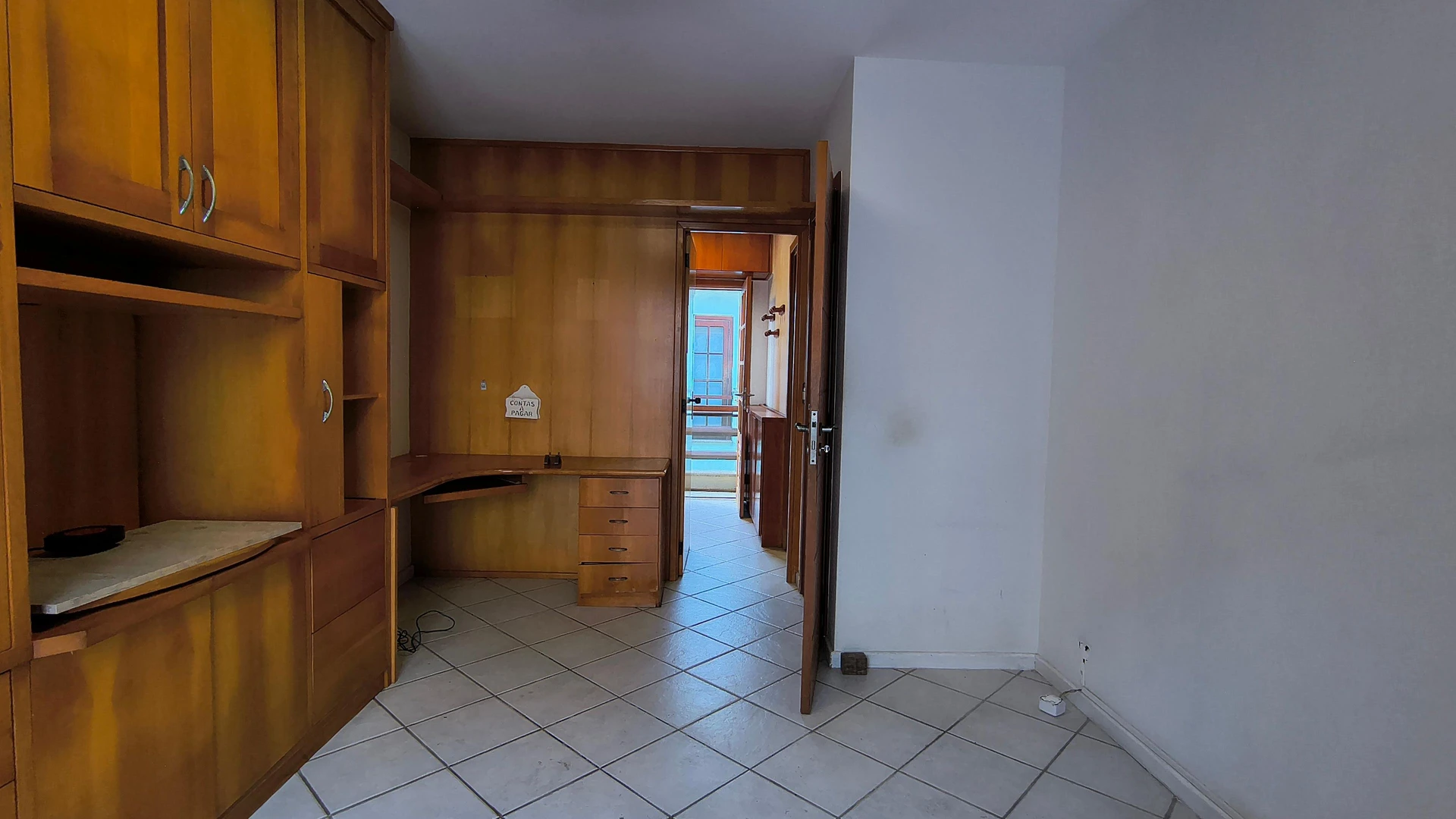 Condo house with balcony and 3 en-suite bedrooms — photo 29
