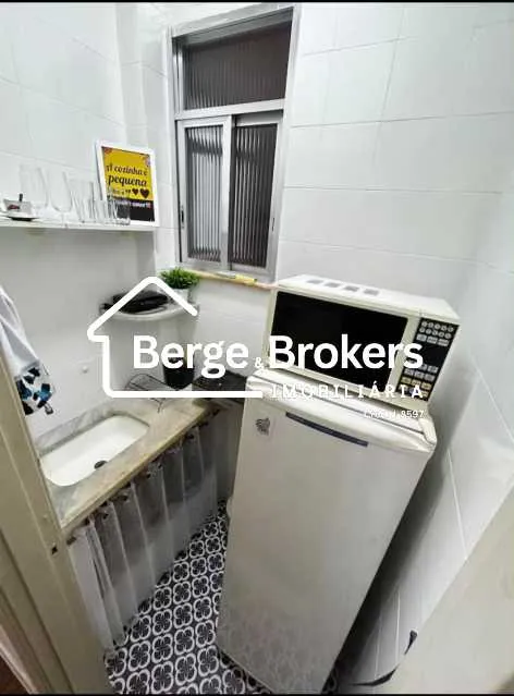 Studio sem vaga, 1 quarto e 1 banheiro, boa conservação