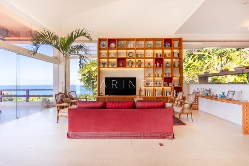 Furnished 1200 m² house with a balcony and 6 bedrooms — photo 24