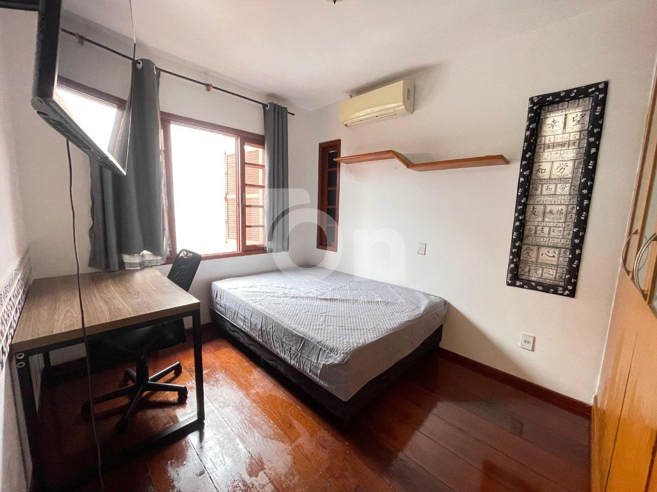 3-bedroom house with a bathtub — photo 10