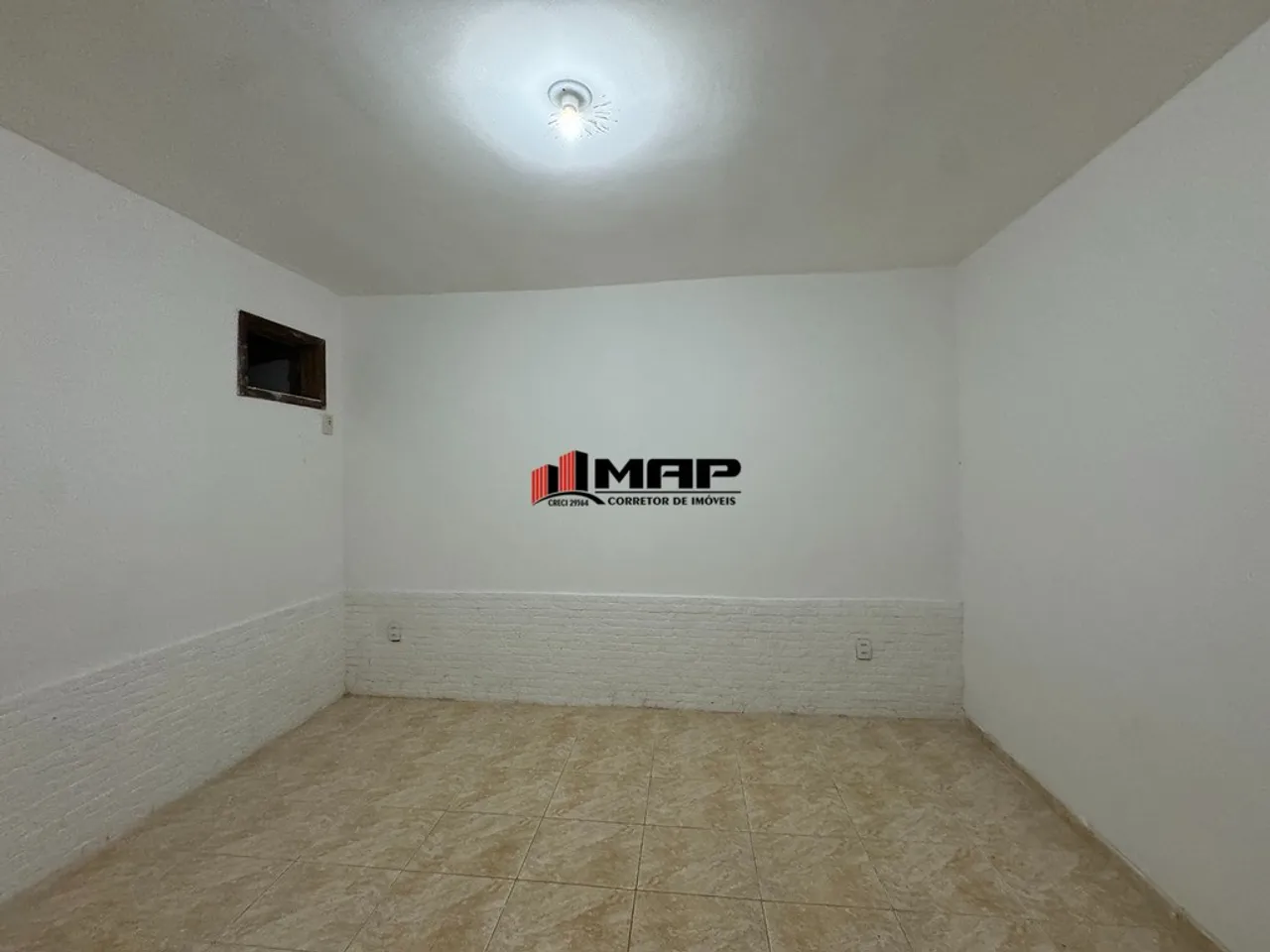 Two-bedroom two-bathroom townhouse-style house — photo 3