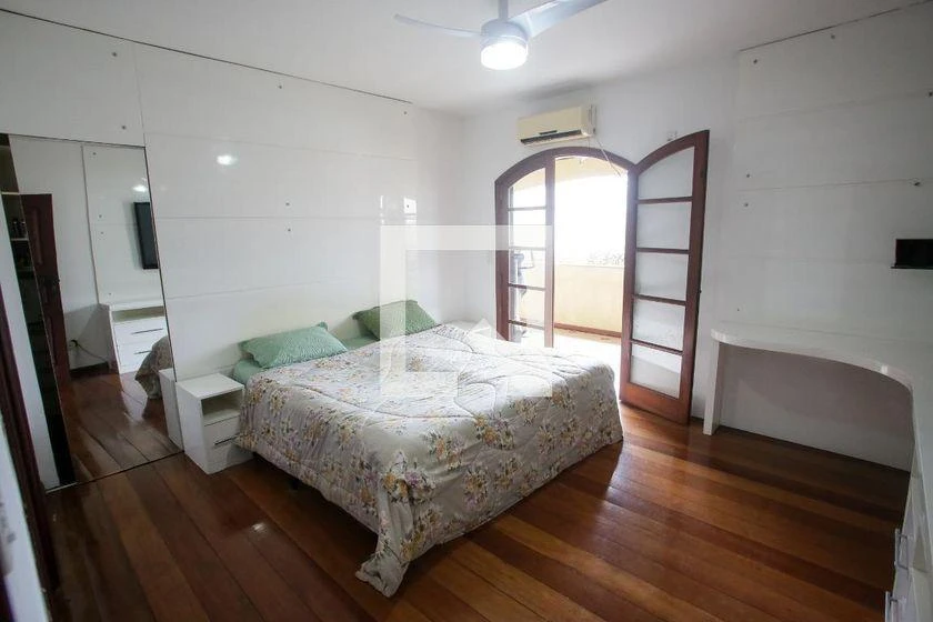 Furnished 400 m² house with 4 bedrooms and 4 bathrooms — photo 3