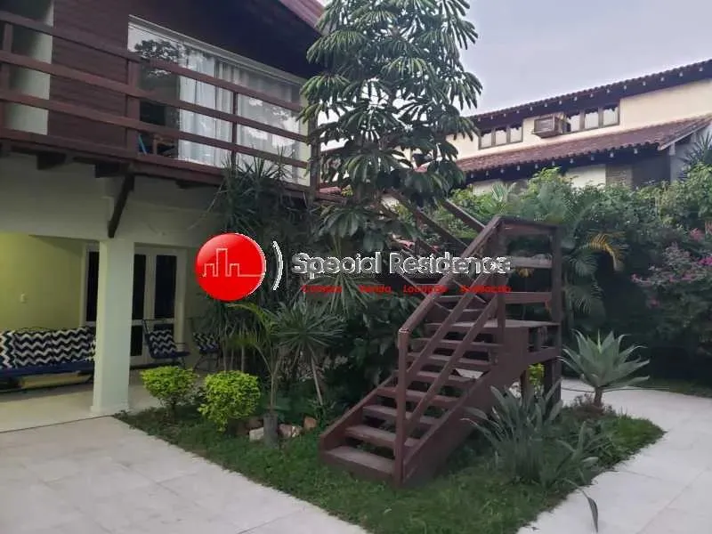 Casa duplex com 5 dormitórios e churrasqueira na varanda — photo 17