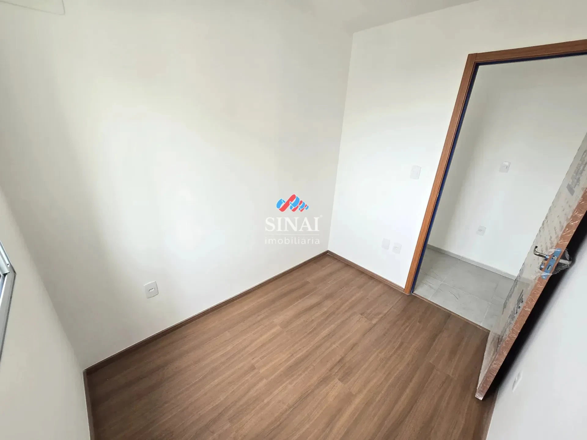 56 m² apartment with 2 bedrooms and a balcony — photo 11