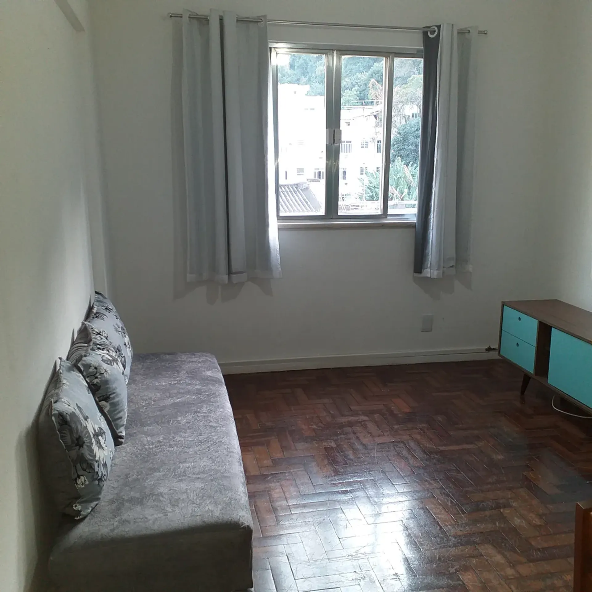 One-bedroom apartment with a home office in Rio de Janeiro — photo 10