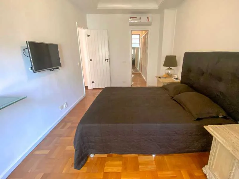 Triplex penthouse with 4 bedrooms and a balcony — photo 3