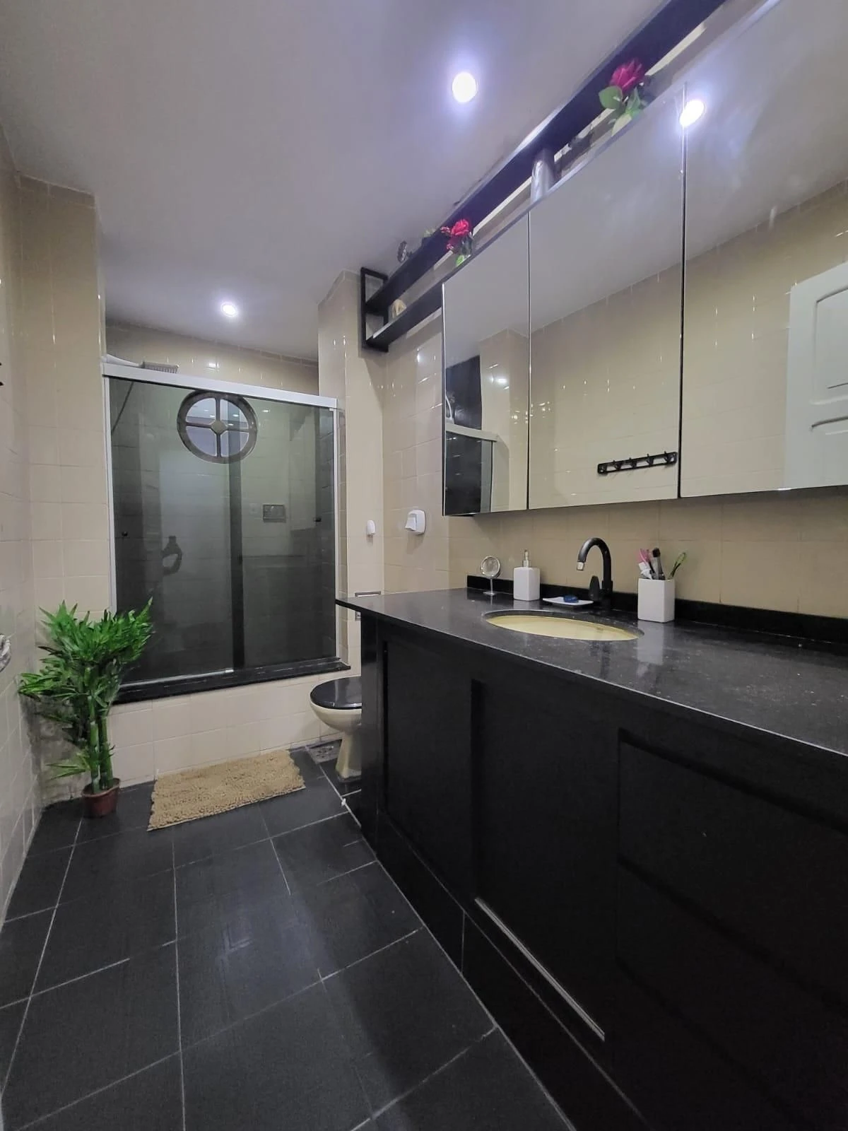 Стиральная машина и 2 спальни: квартира 102 м² — photo 2