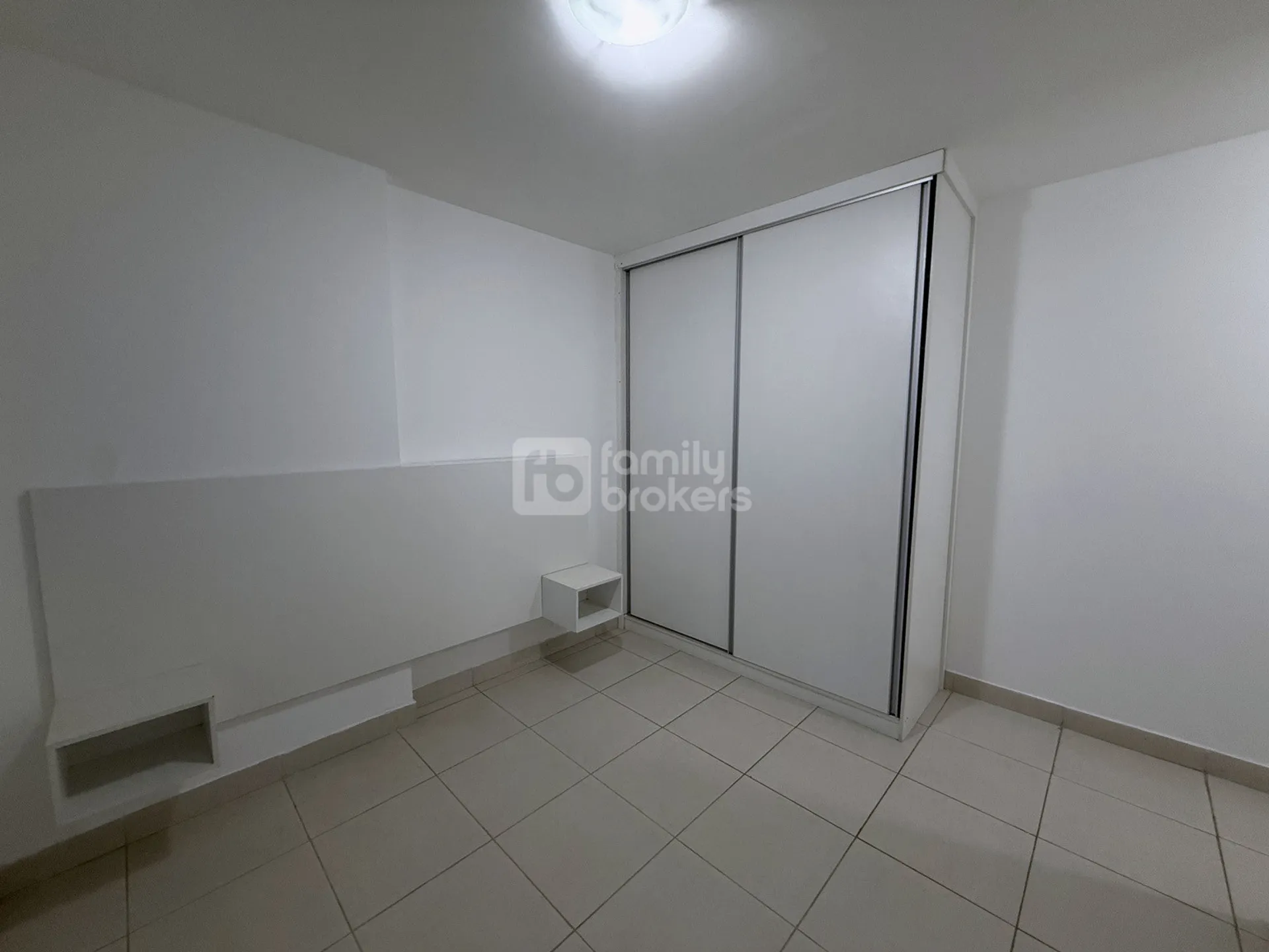 2-bedroom apartment in a building with a sauna — photo 3