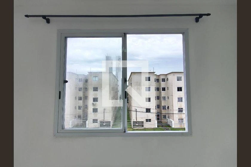 2-bedroom apartment with closed kitchen and parking