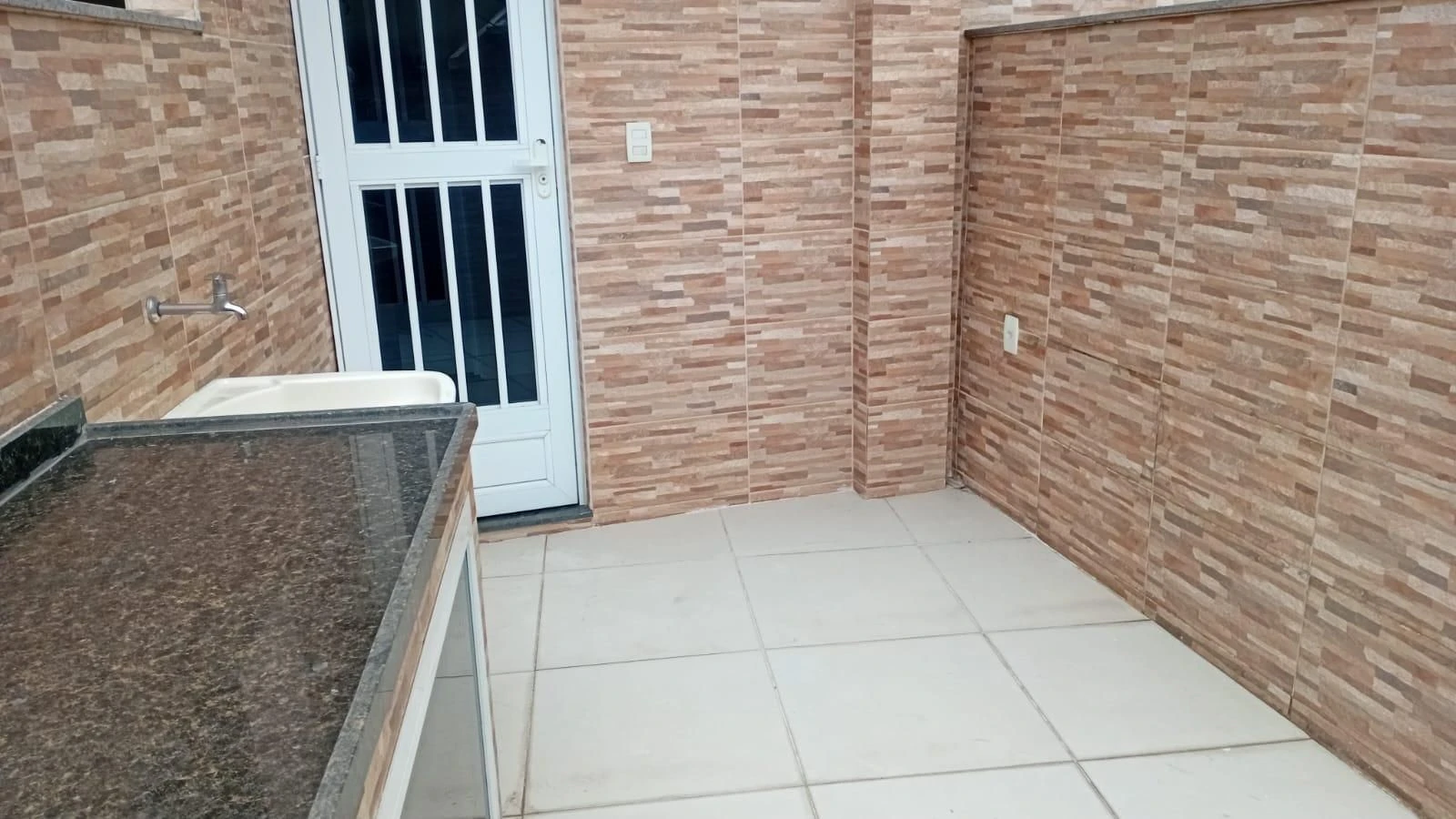 Unfurnished house with 2 bedrooms and 2 bathrooms — photo 17
