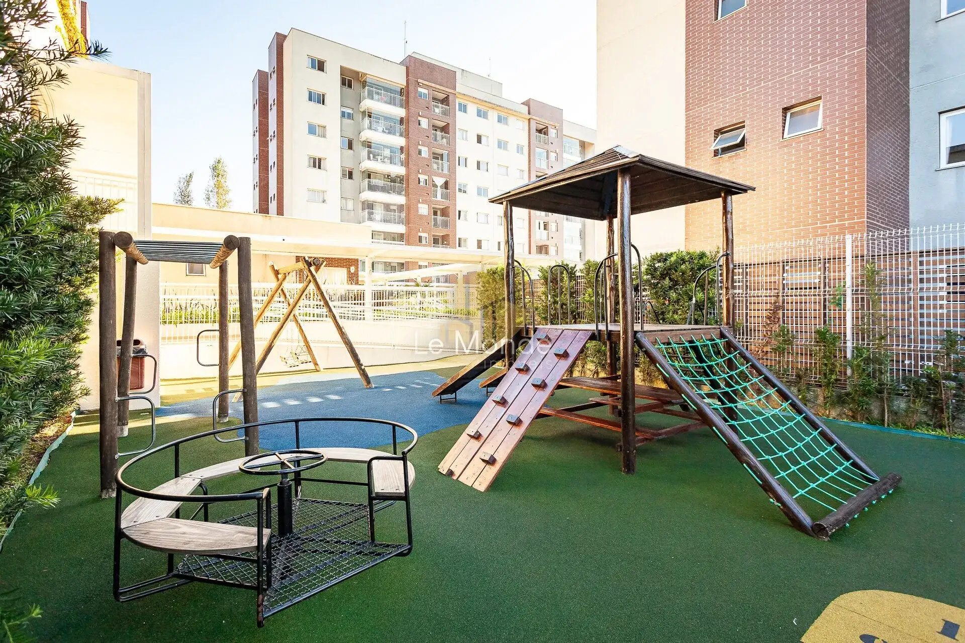 2-bedroom apartment with a balcony — photo 32