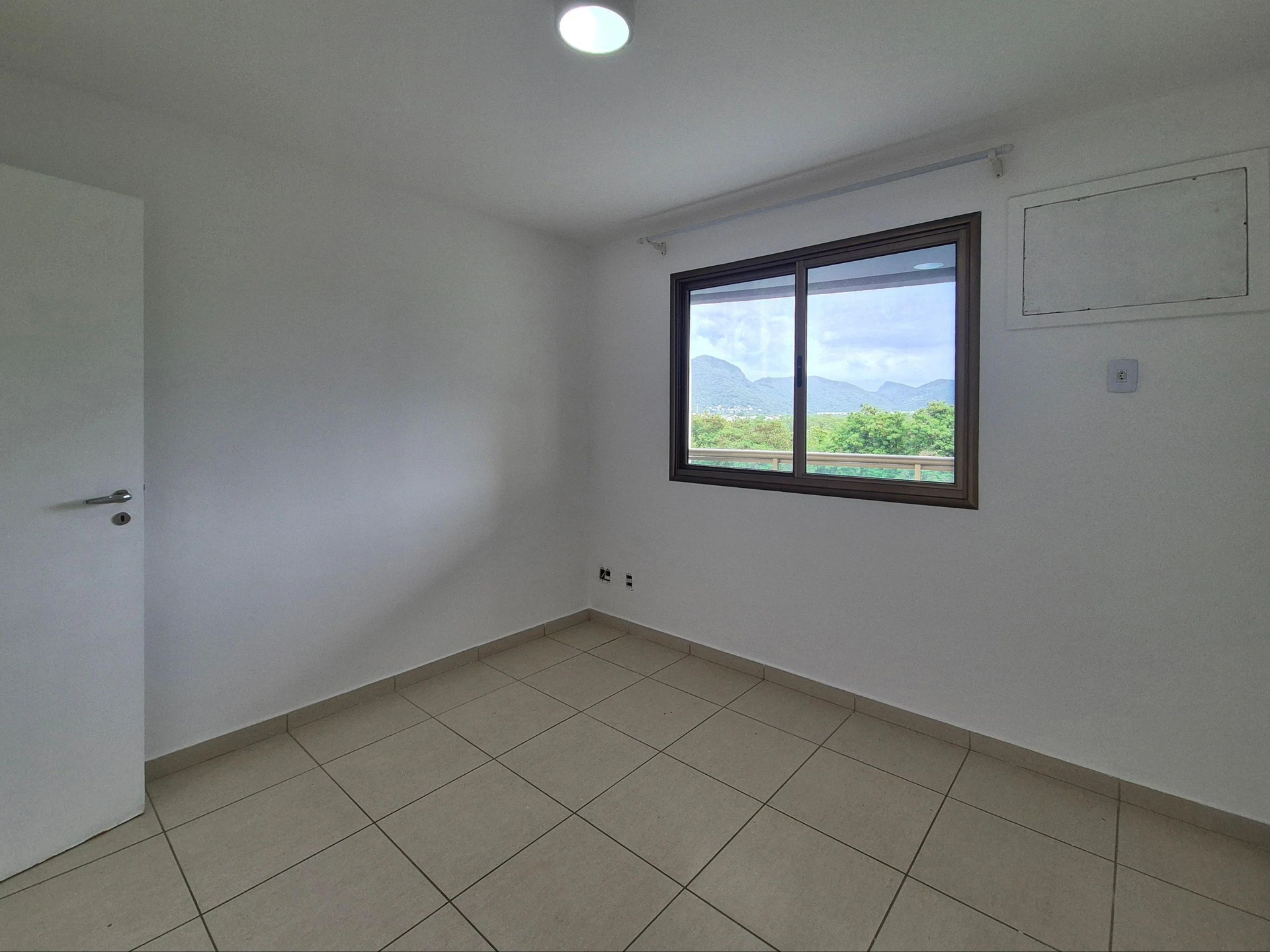 2-bedroom apartment with a home office — photo 18