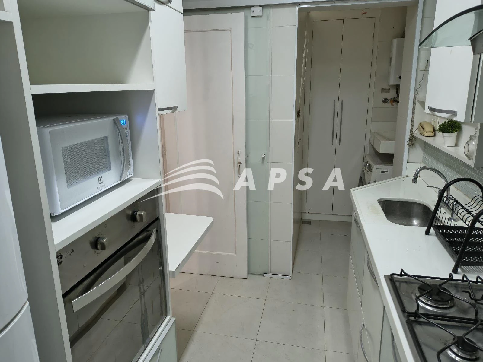 Квартира з 2 спальнями, у будинку є тренажерний зал — photo 14