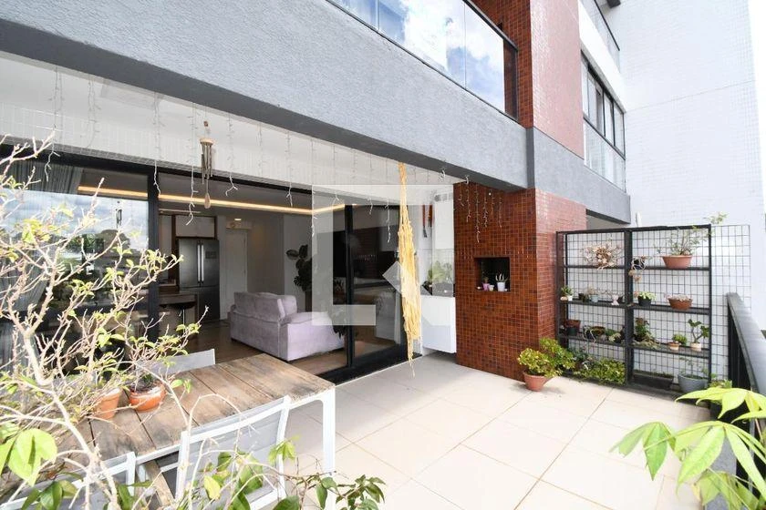 3-bedroom apartment with a home office — photo 20