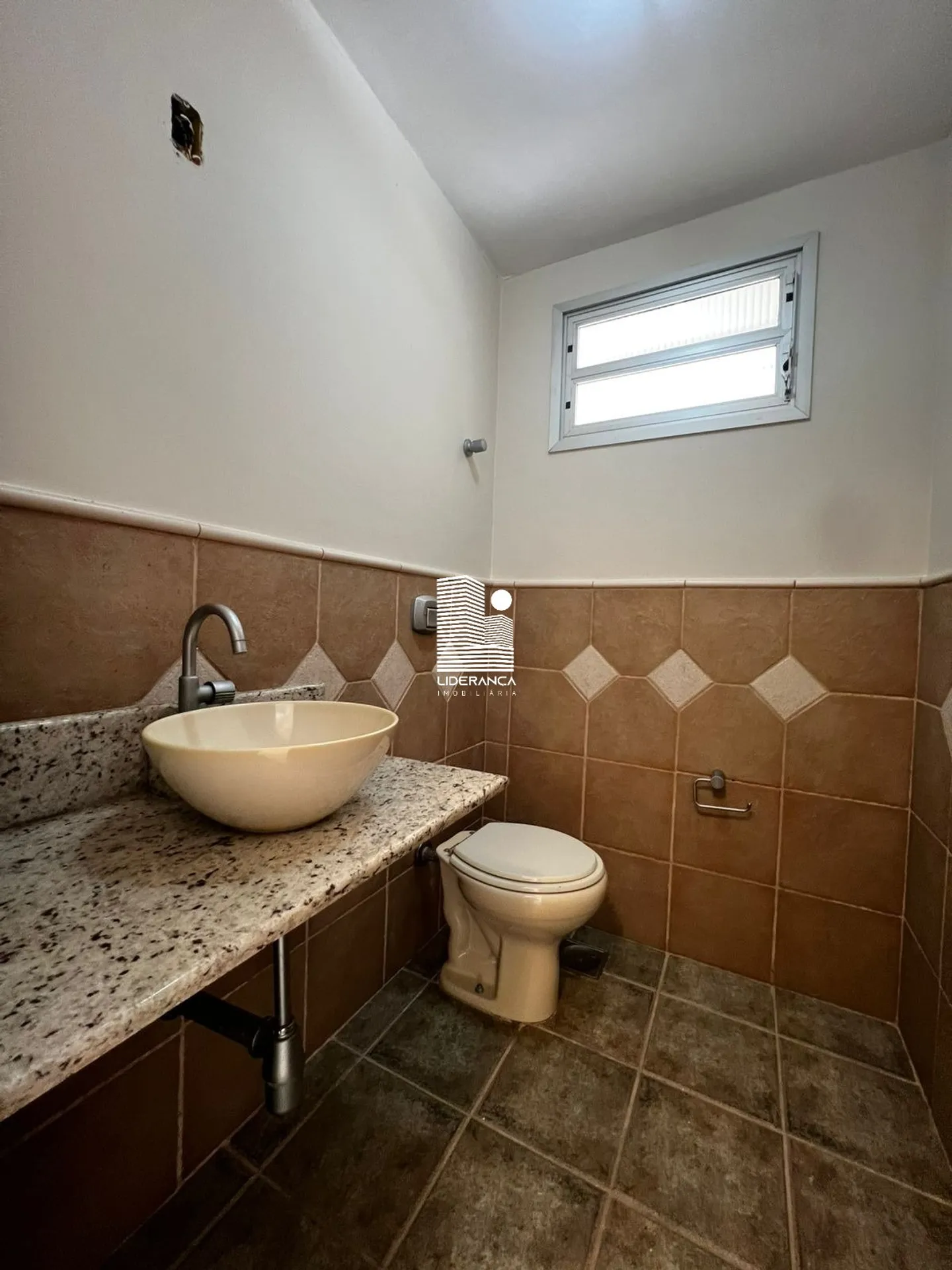 180 m² house with 3 bedrooms, 2 baths and a balcony — photo 26