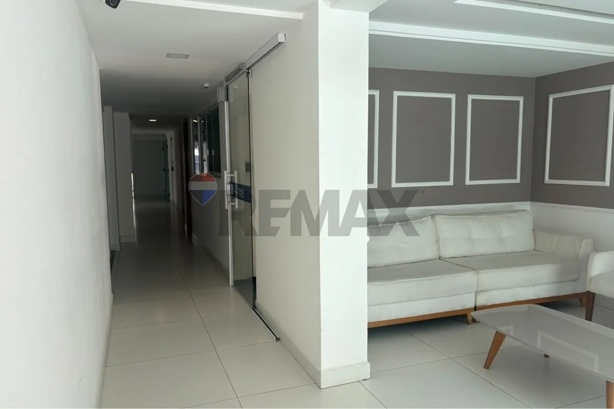 2-bedroom apartment with private BBQ and 2 parking spaces — photo 5