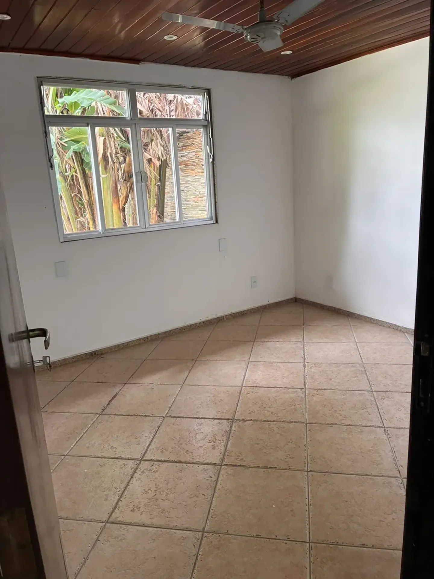 Casa de 3 dormitorios con bañera — photo 14