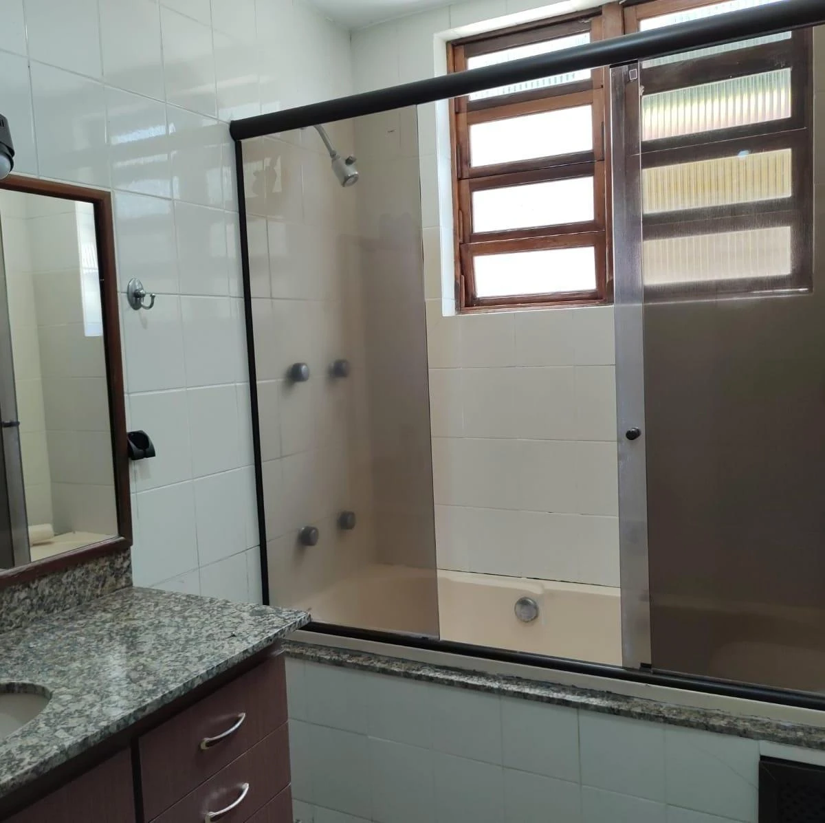 Casa térrea sem mobília com 4 quartos e 6 banheiros — photo 45