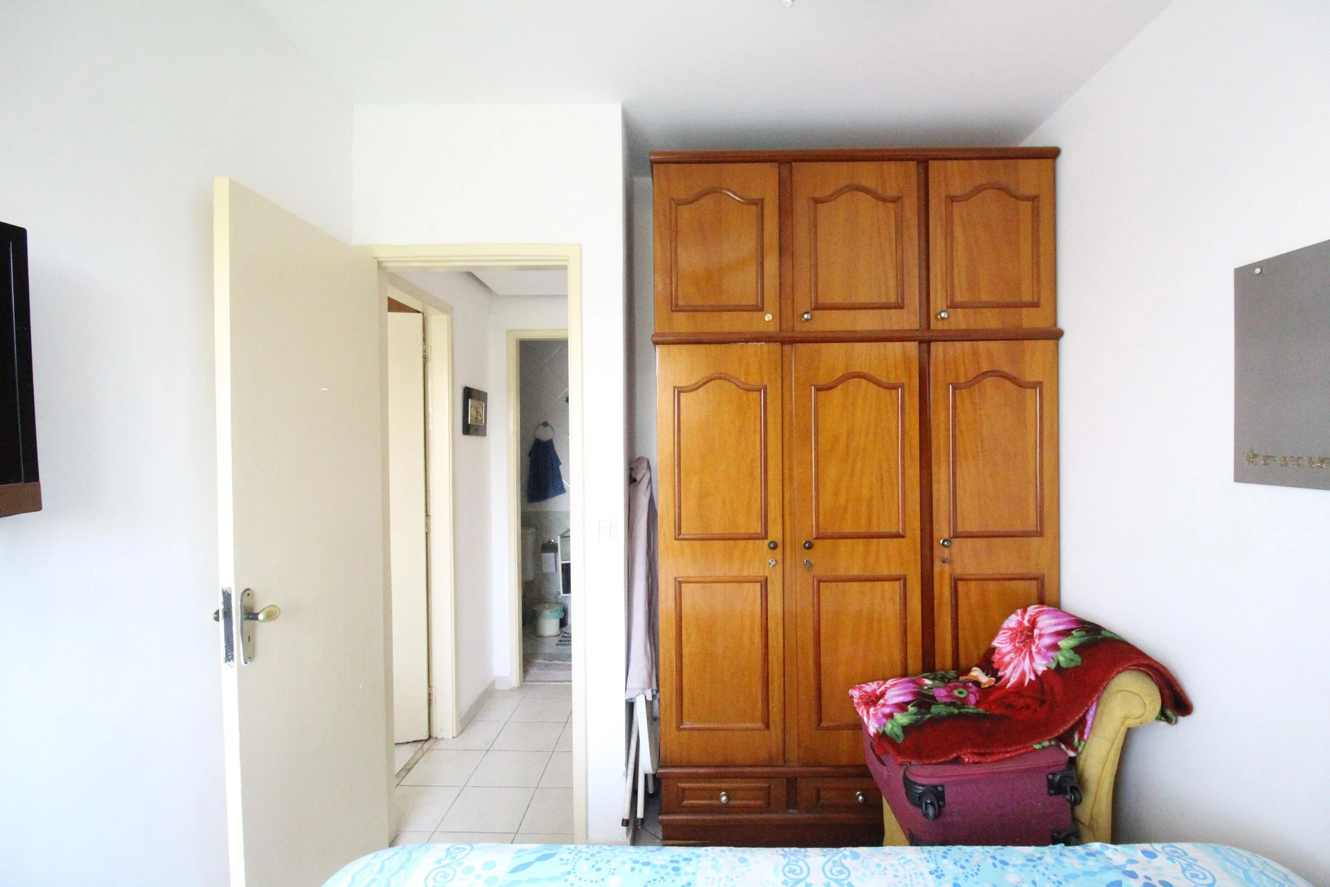 Unfurnished 2-bedroom apartment with 1 bath and parking — photo 4