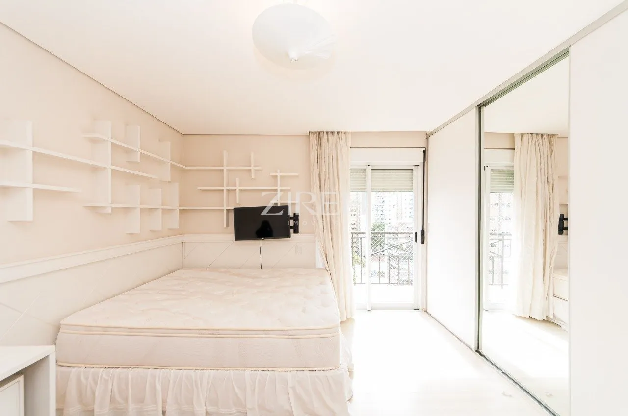 269 m² apartment with 2 bedrooms and an open-plan kitchen — photo 21