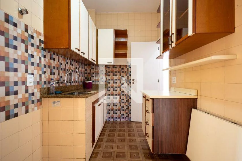 Apartment, 77 m², with wood or laminate floors — photo 31