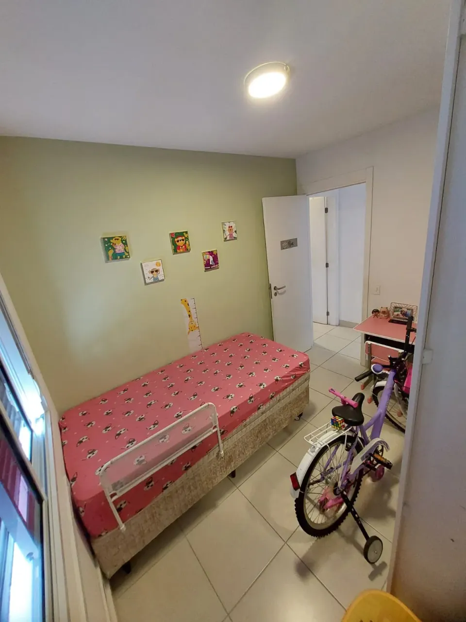 Furnished apartment with 2 bedrooms and an open-plan kitchen — photo 6