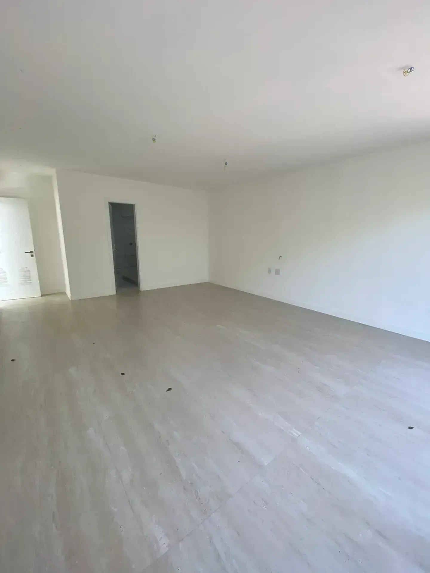 Unfurnished house with 5 bedrooms and 5 bathrooms — photo 18