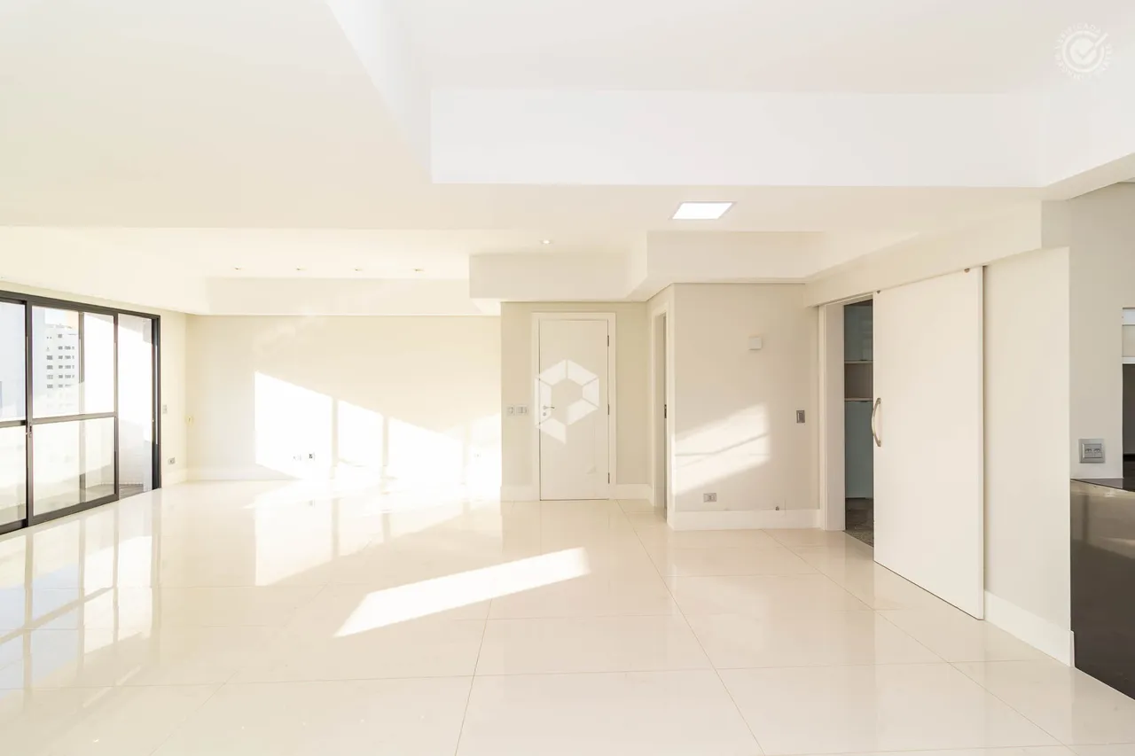 Apartamento com 3 quartos, 5 banheiros e varanda — photo 12