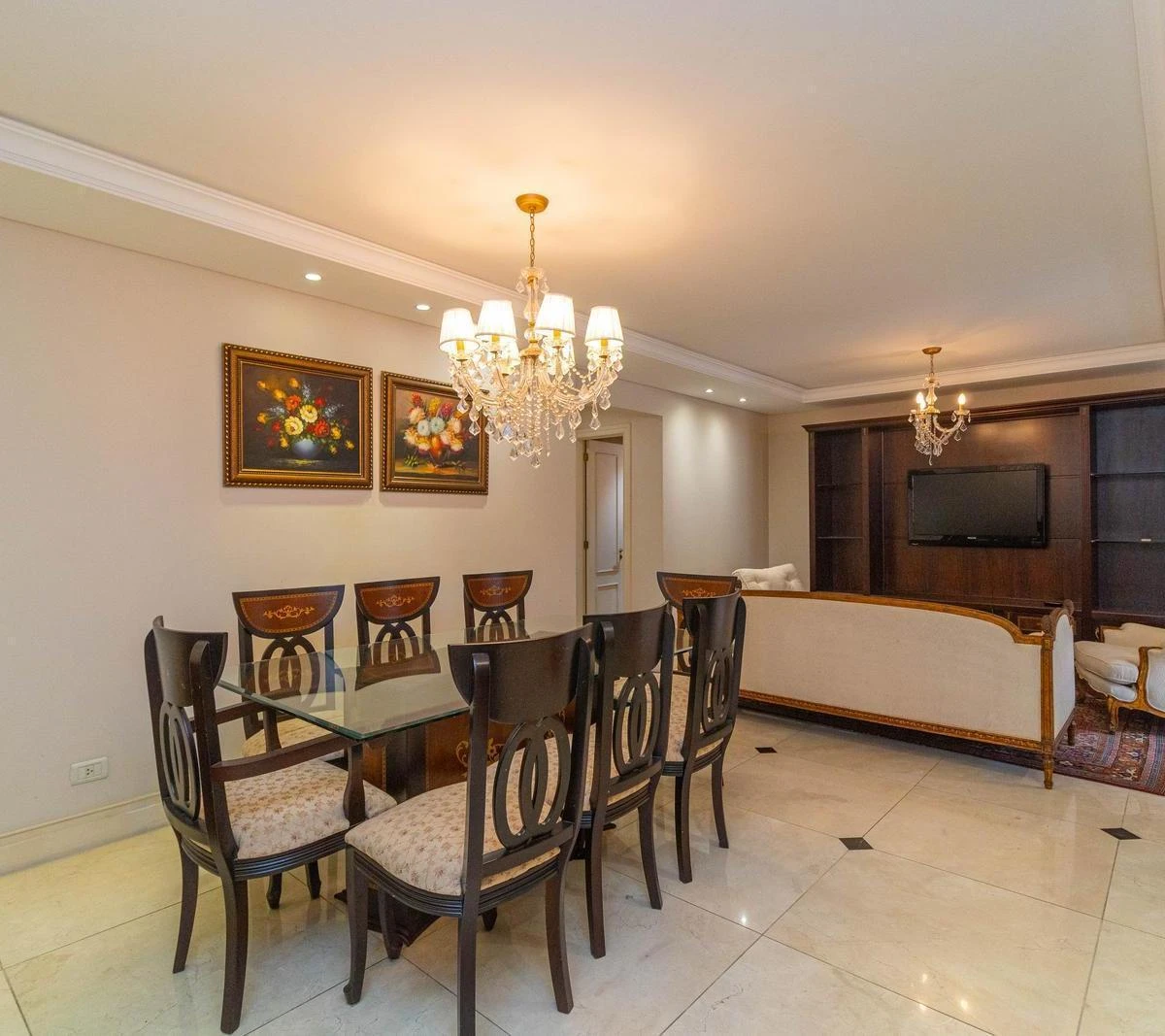 2-bedroom apartment with a bathtub in Curitiba — photo 21