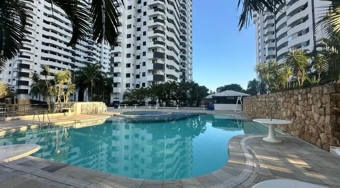 3-bedroom apartment with a water view in Rio de Janeiro — photo 17