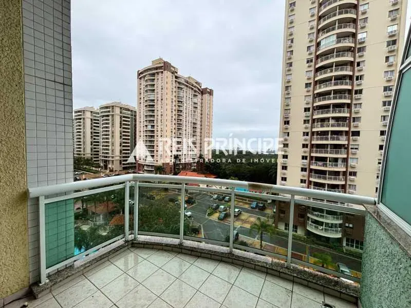 Unfurnished 2-bedroom apartment with 3 bathrooms — photo 9